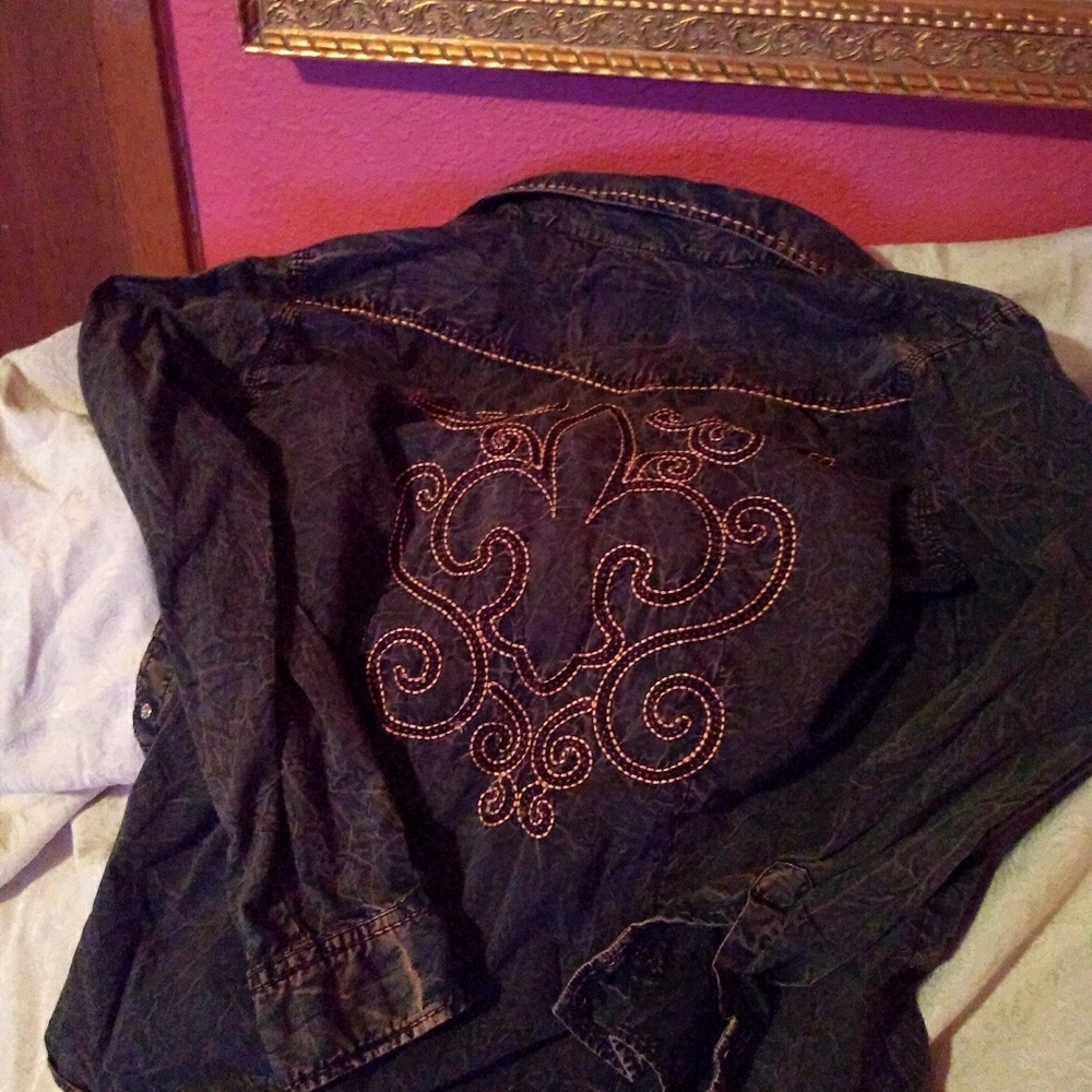 Sherry Cervi.Collection shirt